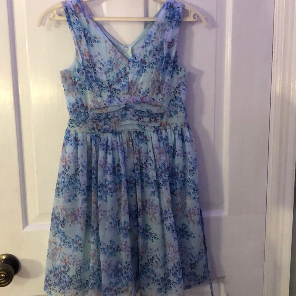 Girls dress